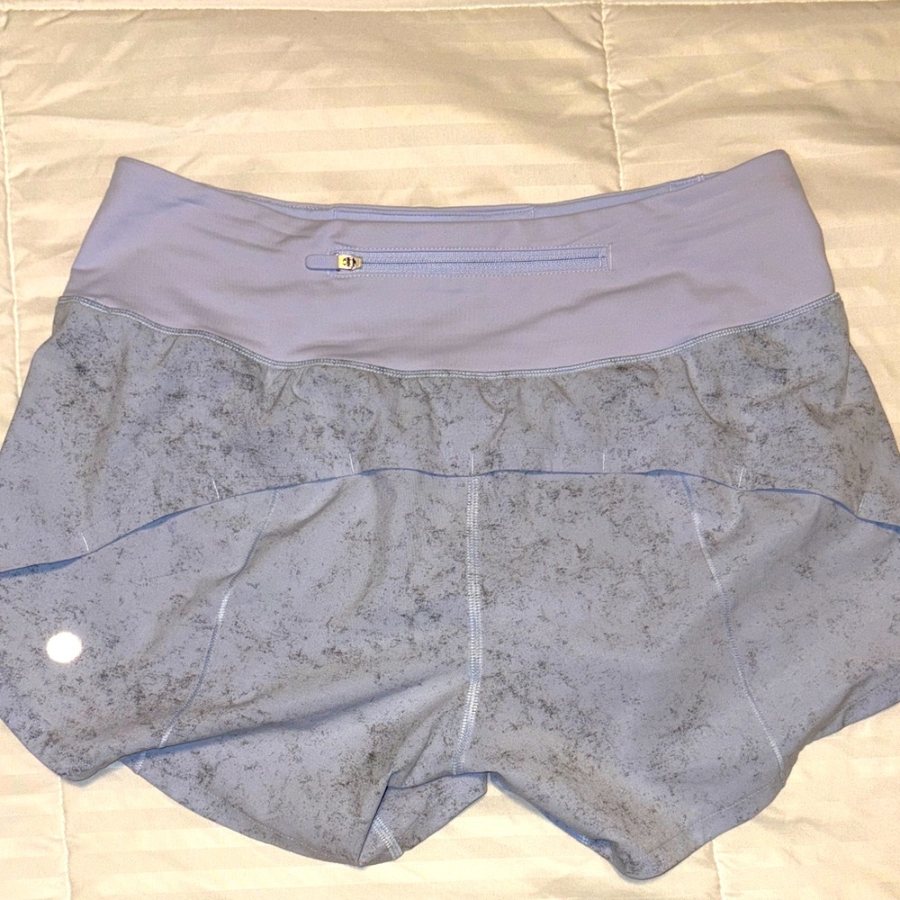 Lululemon Women's Hotty Hot Short; size 4